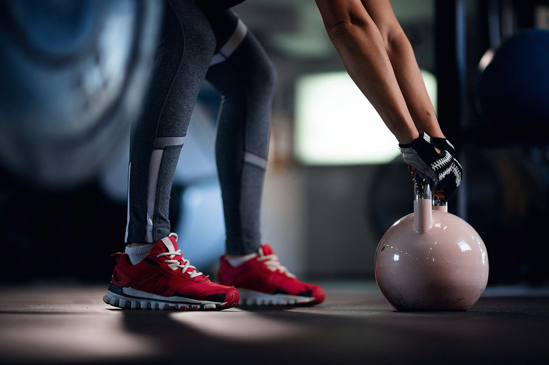 Žalioji arbata sportuojantiems: energija, riebalų deginimas ir atsigavimas po treniruotės